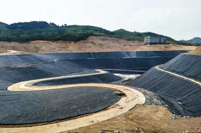 尾礦庫(kù)破損滲漏檢測(cè)現(xiàn)場(chǎng)